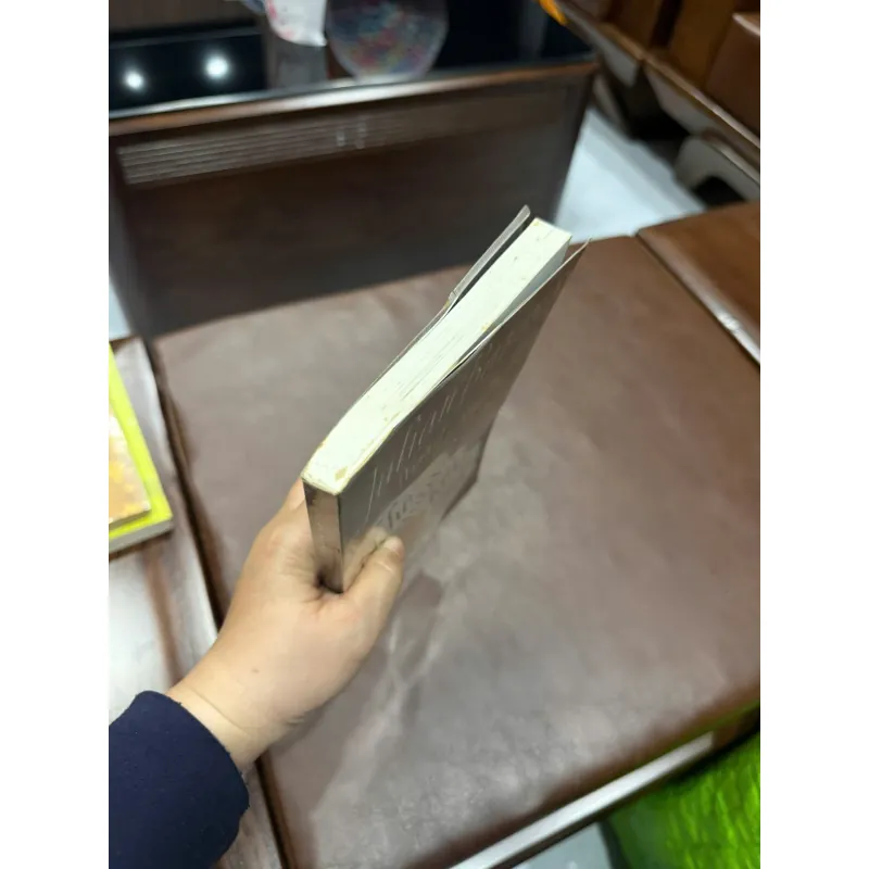 NGHE MÙI KẾT THÚC – JULIAN BARNES (SÁCH ĐOẠT GIẢI BOOKER 2011)-K2 992659