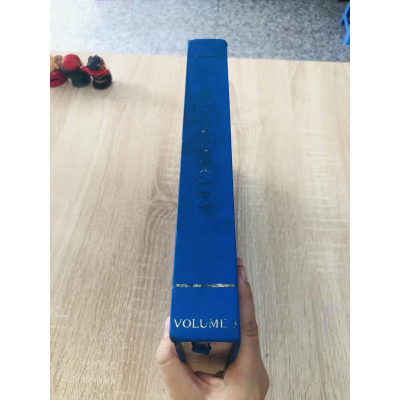 PLASTIC SURGERY – Volume 3: The Face (Part 2) 935091