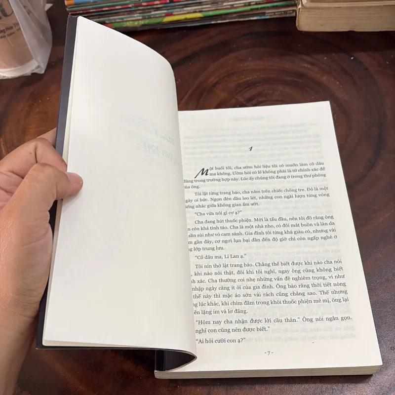 II Tựa Sách: Làm Dâu Cõi Chết (The Ghost Bride) - VANGSZE CHOO - 2016 996929