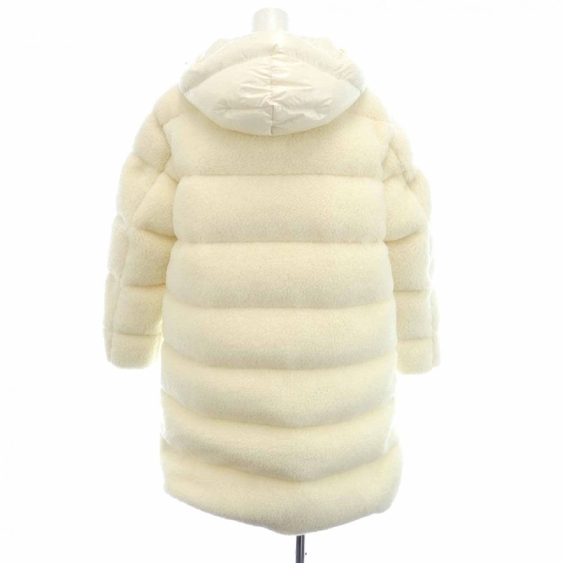 Áo khoác lông vũ MONCLER CHARAMILLON 630340