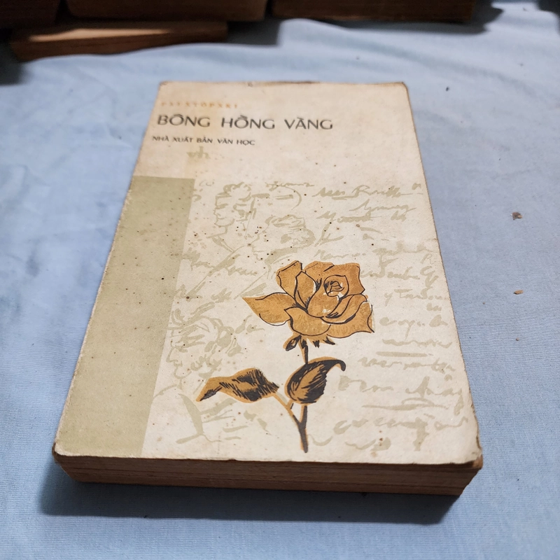 Bông hồng vàng | Pauxtốpxki| 1982 478606