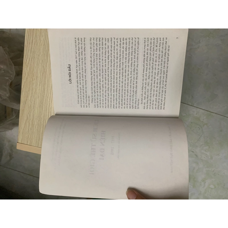 Sách Lịch sử thế giới hiện đại 533548