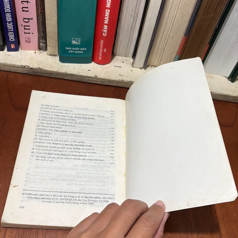 II Sách Kinh Tế: Những Vấn Để Cơ Bản Về Kinh Tế Vĩ Mô - 2000 763209