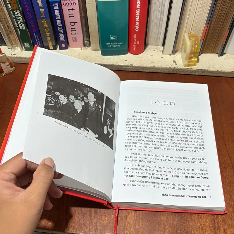 II Lịch Sử: Theo Dòng Thời Cuộc - Thiếu Tướng Trần Minh Hùng - 2013 782346