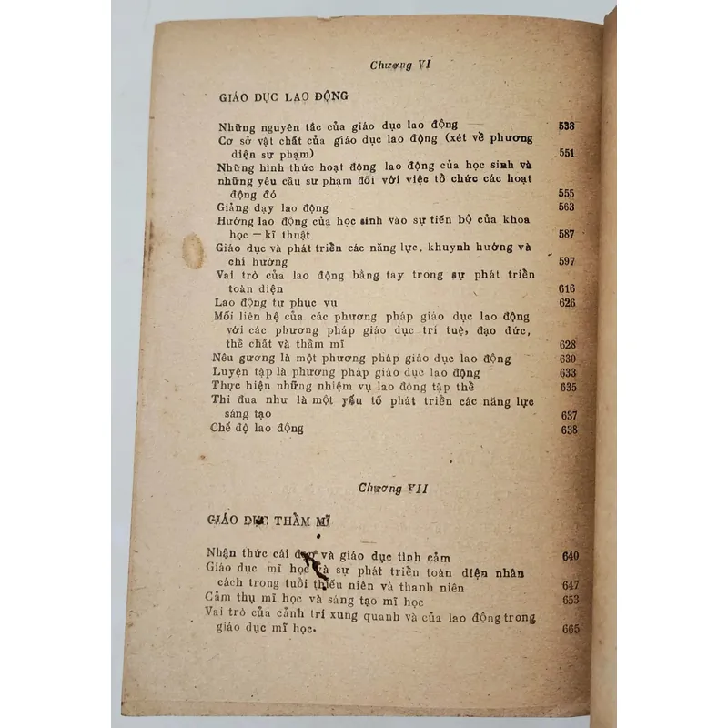 TRƯỜNG TRUNG HỌC PAVLUSH - Tác giả: V. A. Sukhomlinski 706247