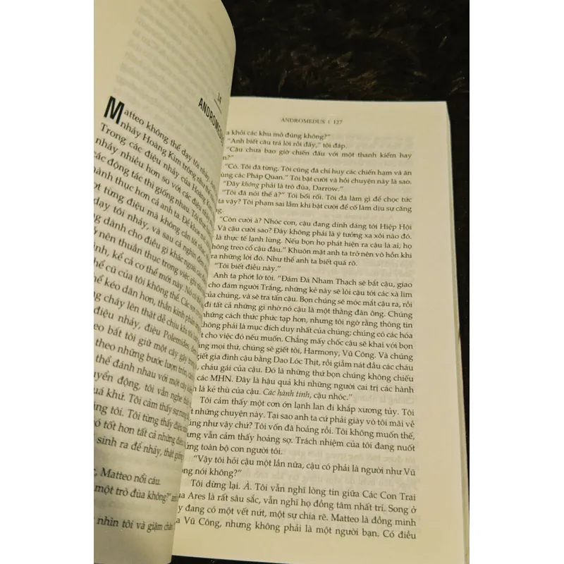 Đỏ trỗi dậy 701943