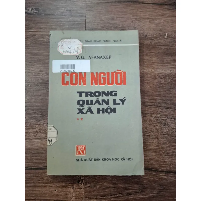 CON NGƯỜI TRONG QUẢN LÝ XÃ HỘI - V. G. AFANAXEP 709754