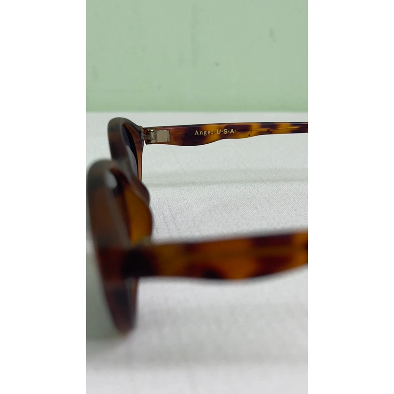 Kính cổ điển vintage - mặt vừa & nhỏ ( còn tem ) 549836
