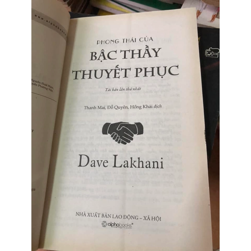 Phong thái của bậc thầy thuyết phục - Dave Lakhani 306389