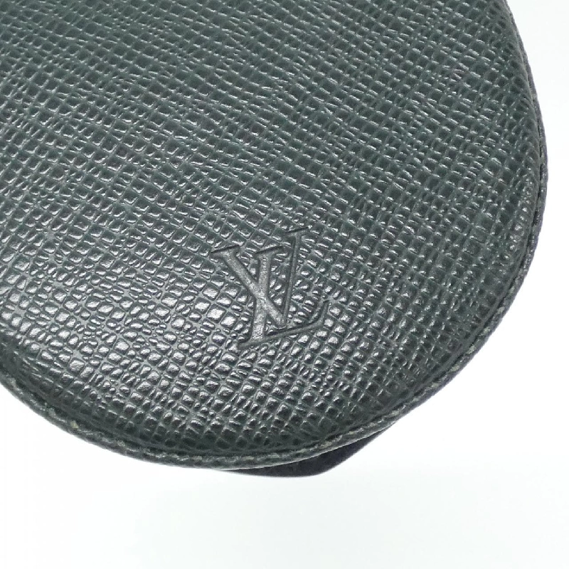 Ví tiền xu Louis Vuitton Taiga Porte Monnaie Cuve M30374 621539