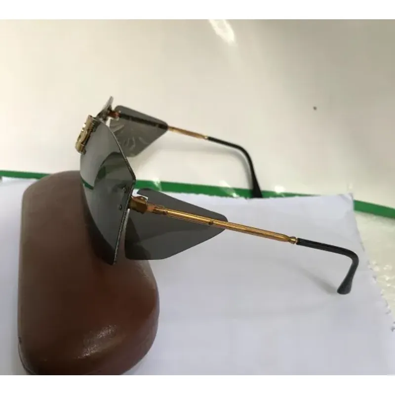 kính  dành cho thợ  hàng  , made in FRANCE  2 bên chấn bụi 972774