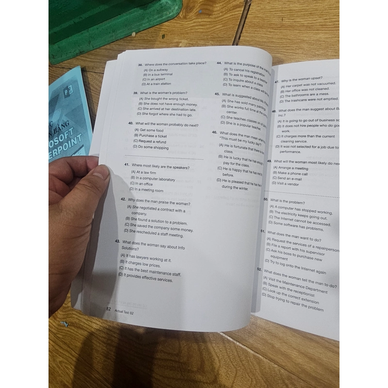 New toeic 700 (Sách tiếng anh) đã có dùng một số trang 528908