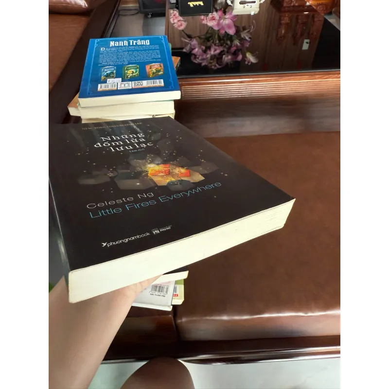 Những Đốm Lửa Lưu Lạc – Celeste Ng | Little Fires Everywhere | Tiểu thuyết bestseller NYT 976053