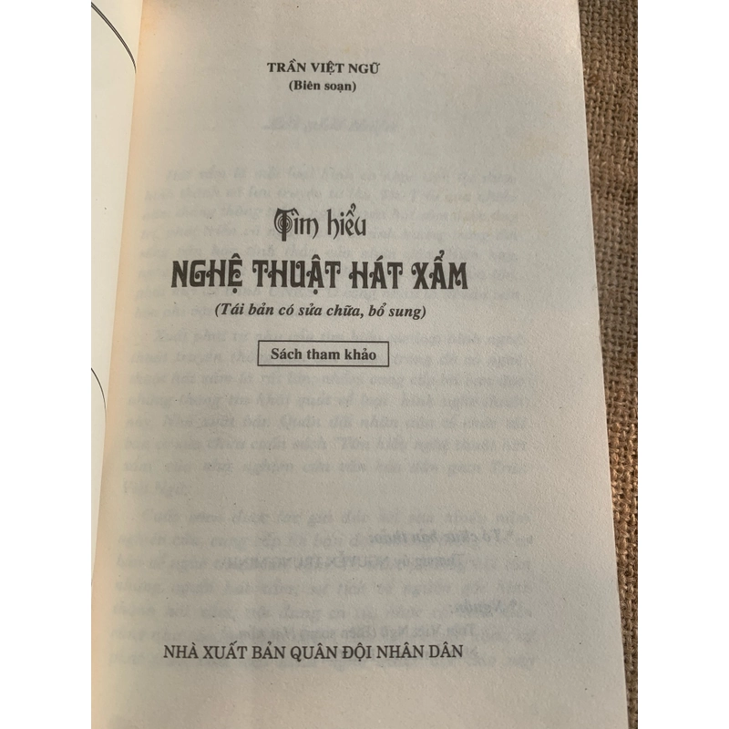 Tìm hiểu nghệ thuật hát xẩm - Trần Việt ngữ 370768