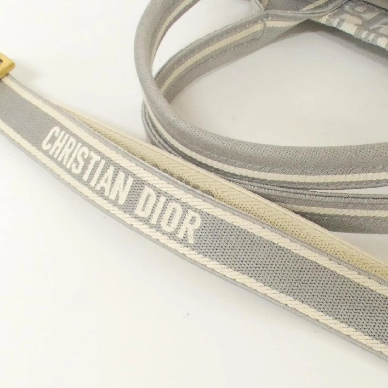 Túi xách Dior Book Tote Medium DIOR OBLIQUE 609770