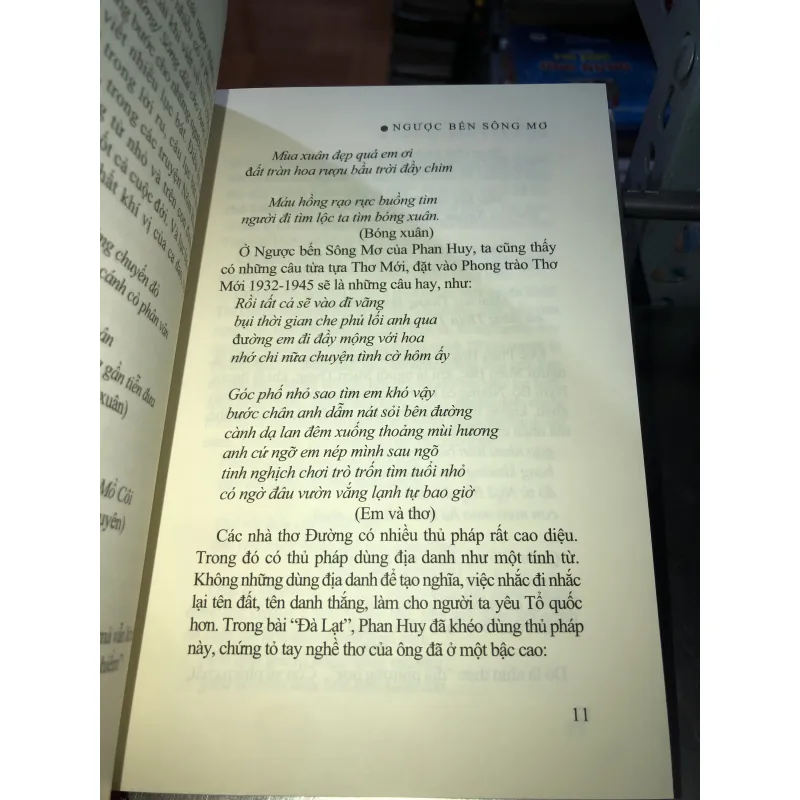 Ngược bến thành sông - Phan Huy 975491