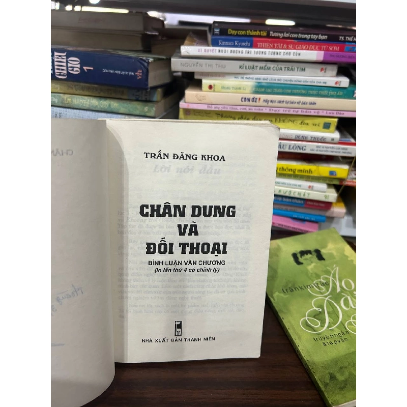 Chân dung và đối thoại - Trần Đăng Khoa 1027361