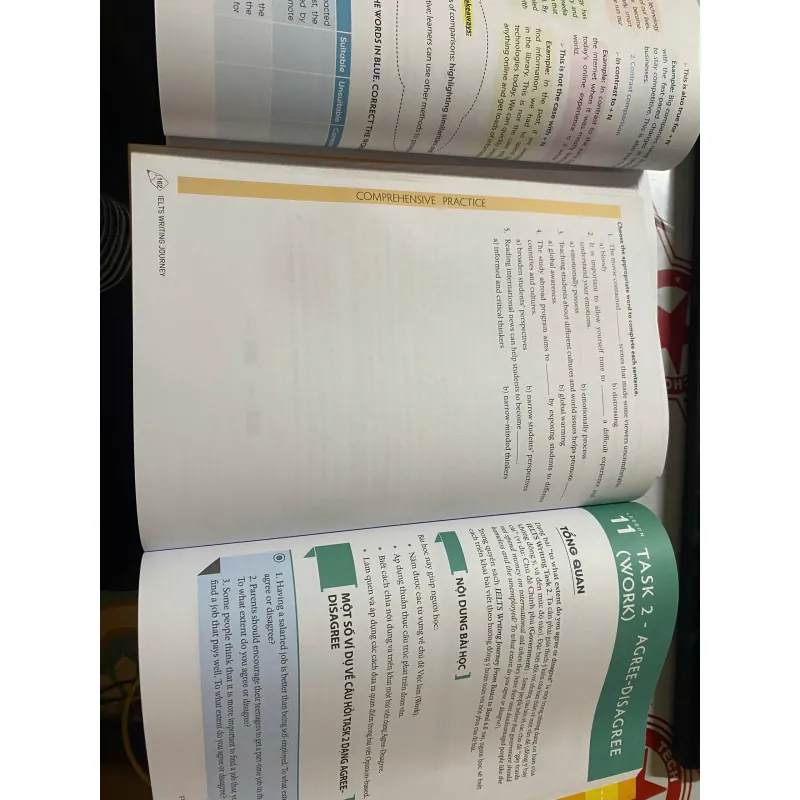 IELTS Writing Journey (2 Levels) 694275