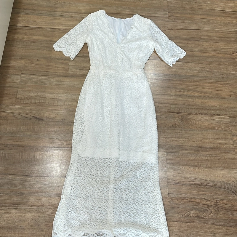 Váy đuôi cá ren trắng. Sz M 46-49kg. Ôm dáng 506122