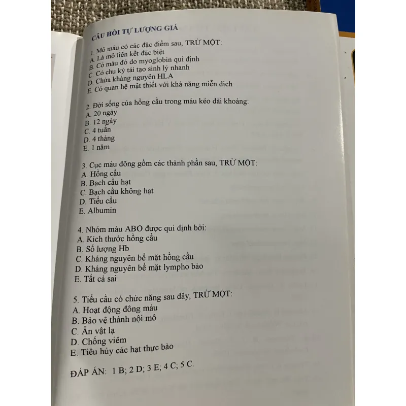 Mô học - PGS.TS.BS. PHAN CHIẾN THẮNG ; PGS.TS.BS. TRẦN CÔNG TOẠI; 240 trang khổ lớn  1021338