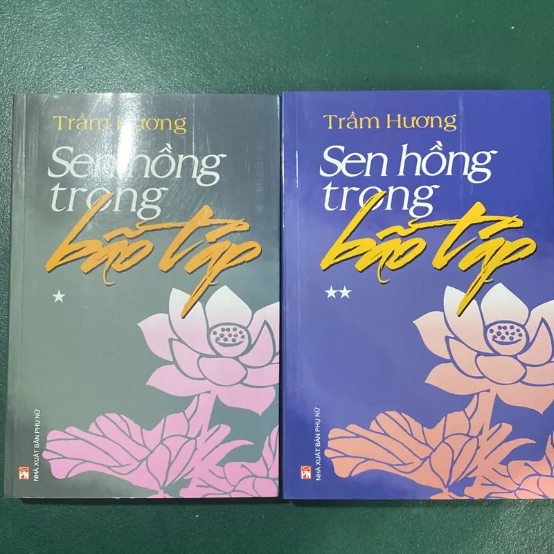 Sen Hồng trong bão táp  591903