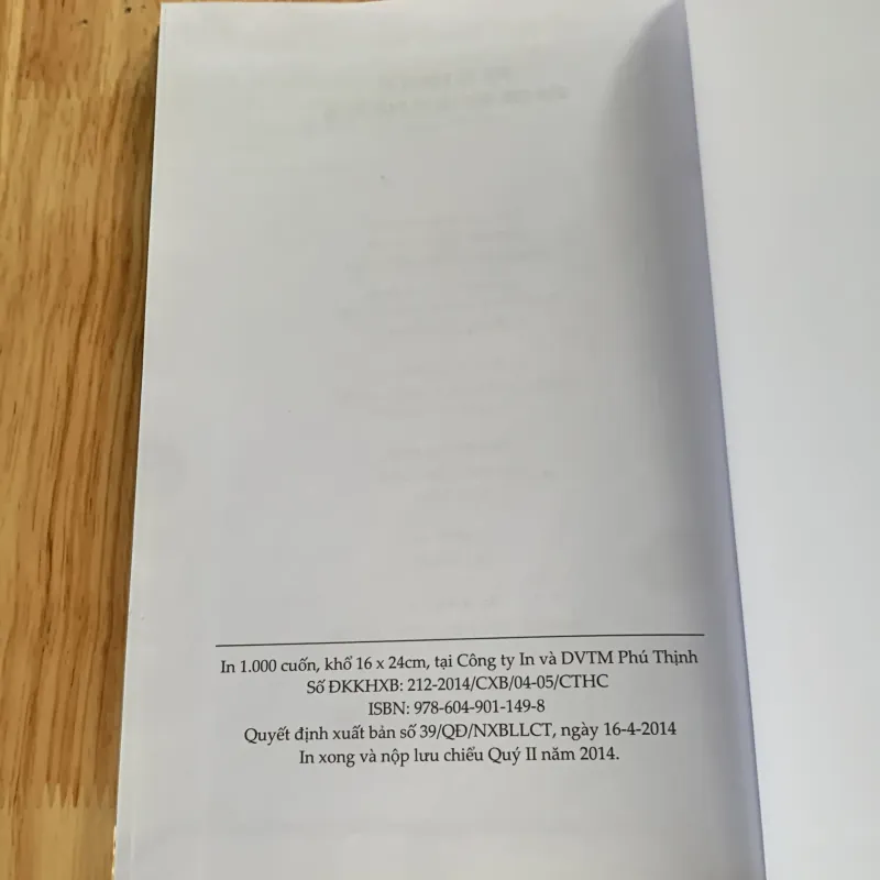 Một số vấn đề về dân chủ độc tài và phát triển  1022796