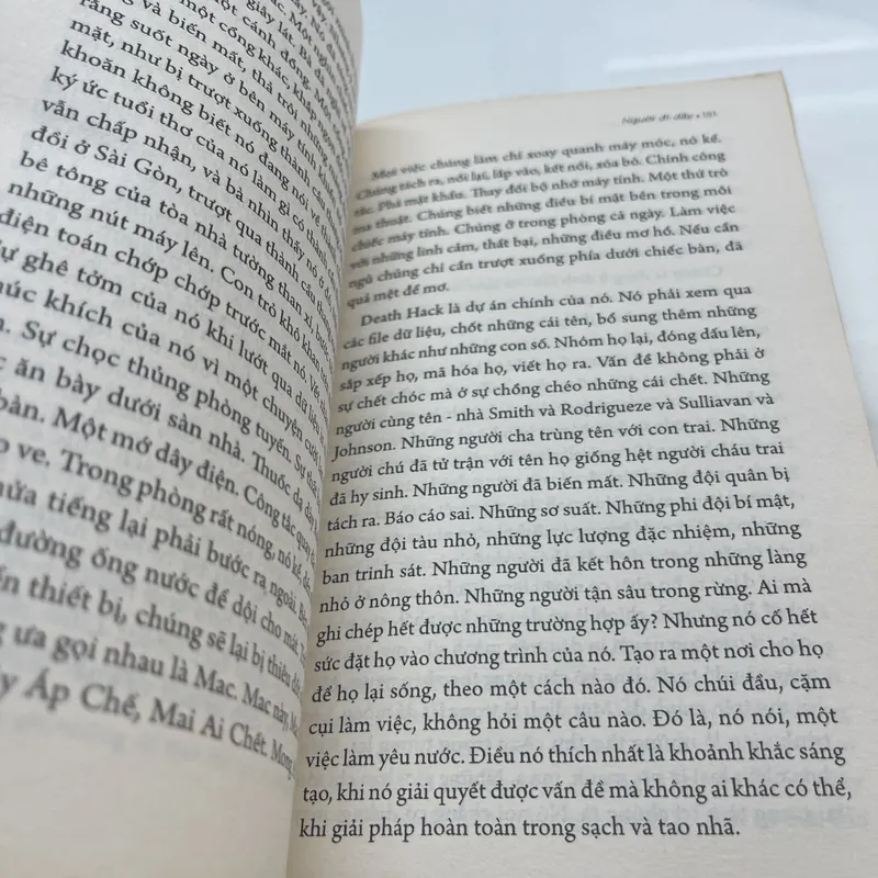 Người đi dây Colum McCann 567433