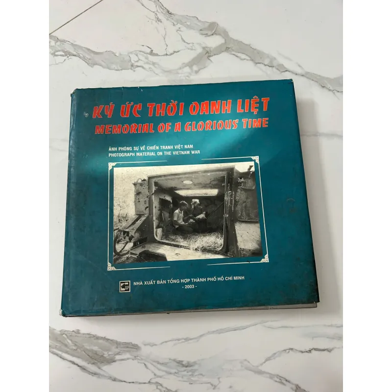 Ký ức thời oanh liệt (Memorial of a Glorious Time) – Nhiều tác giả 758315