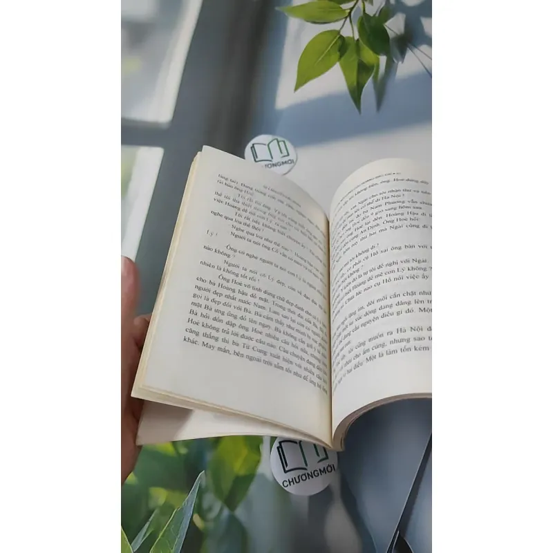 Chuyện Nội Cung Cựu Hoàng Bảo Đại - Nguyễn Đắc Xuân 970254