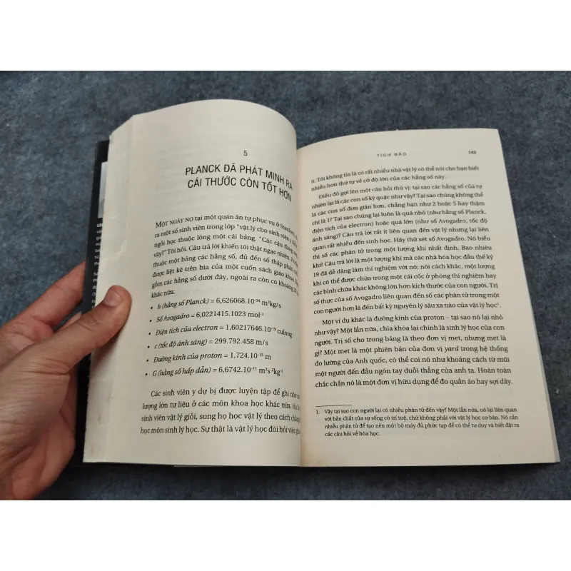 CUỘC CHIẾN LỖ ĐEN 936838