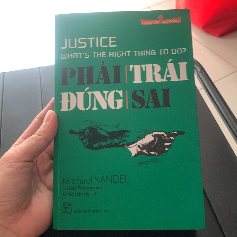 PHẢI TRÁI ĐÚNG SAI - Michael Sandel 278661