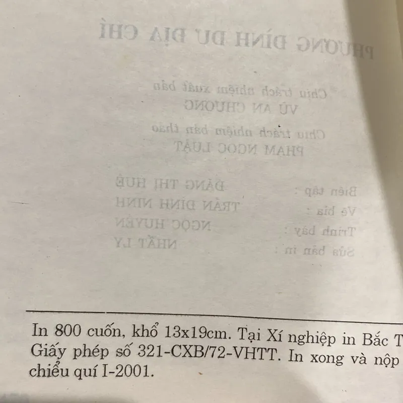 PHƯƠNG ĐÌNH DƯ ĐỊA CHÍ, bìa cứng (XB 2001) 732993