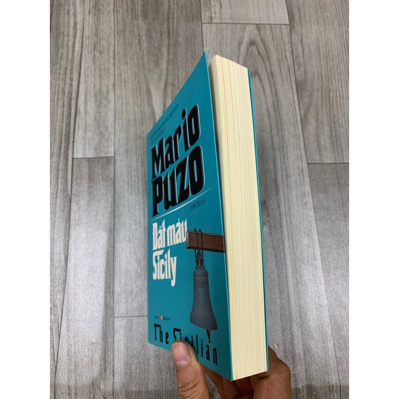 Đất máu Sicily - Mario Puzzo. 1n5 518455