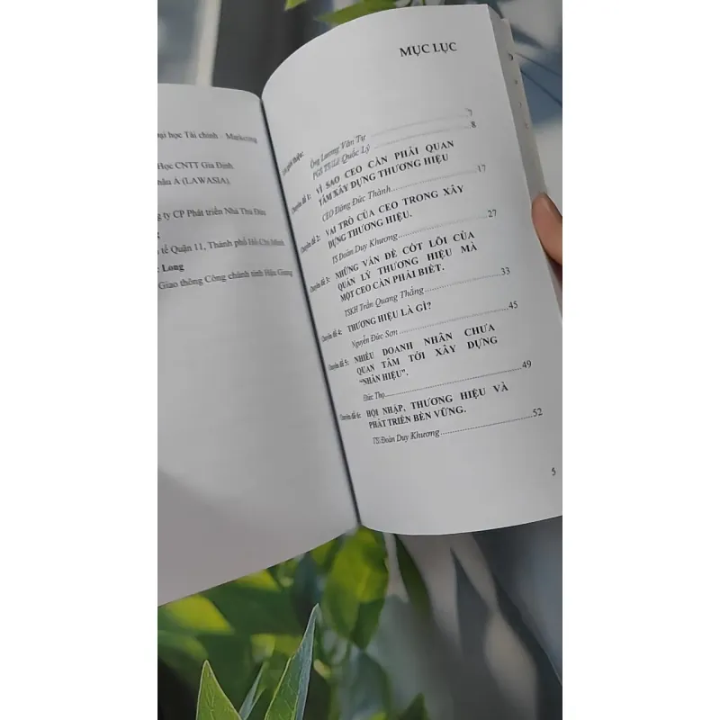 CEO & Thương Hiệu ( Cẩm nang dành cho CEO) 961151