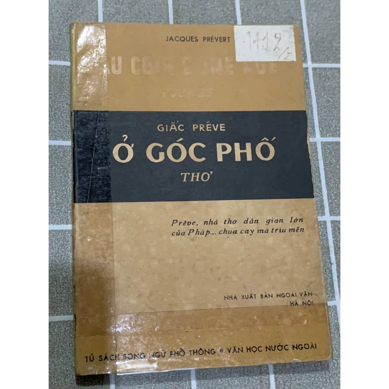 Ở góc phố -song ngữ - Jack Preve 545389