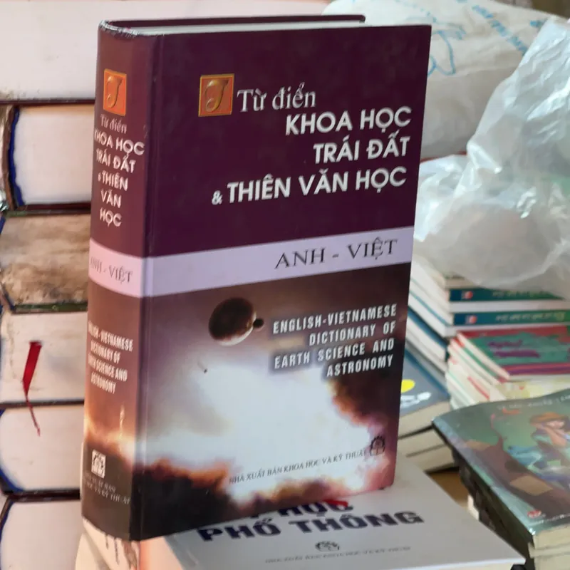 Từ điển khoa học trái đất và thiên văn học 559130