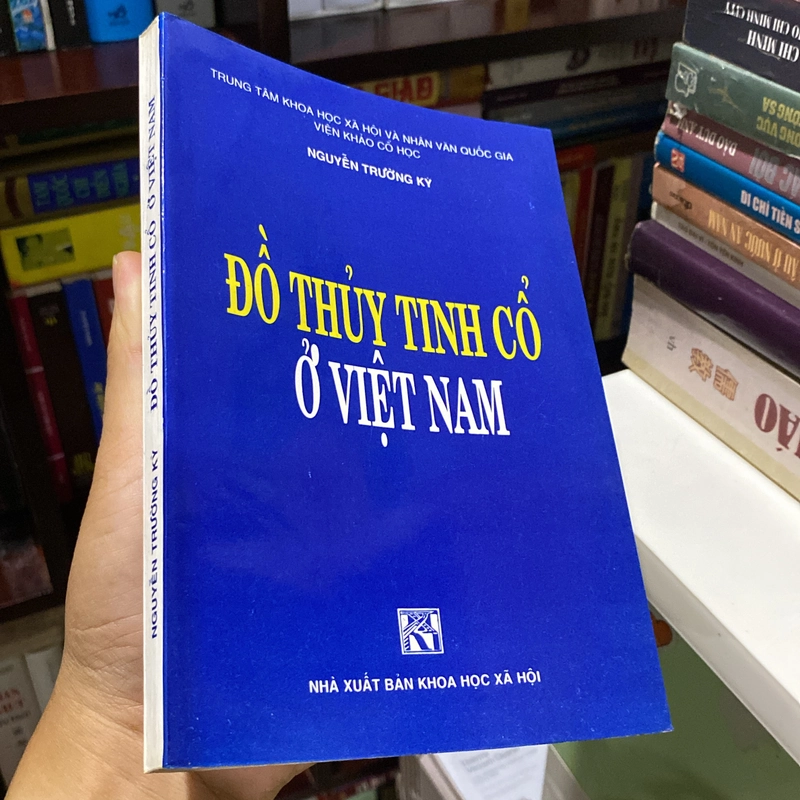 ĐỒ THUY TINH CỔ Ở VIỆT NAM (XB 1996) 546978