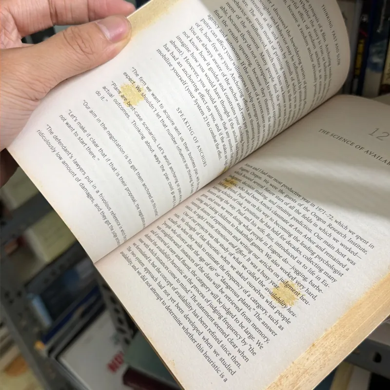 THINKING FAST AND SLOW 755637