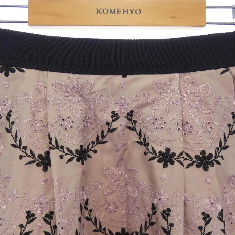 【Mã giảm giá】To Be Chic TO BE CHIC Váy 653021