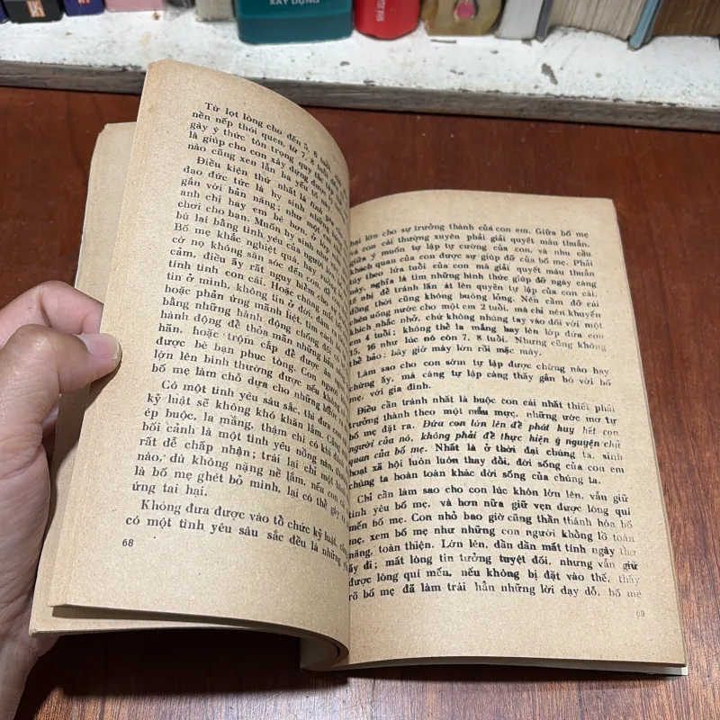 II Sách Xưa: Ngây Thơ - Nguyễn Khắc Viện - 1978 791979