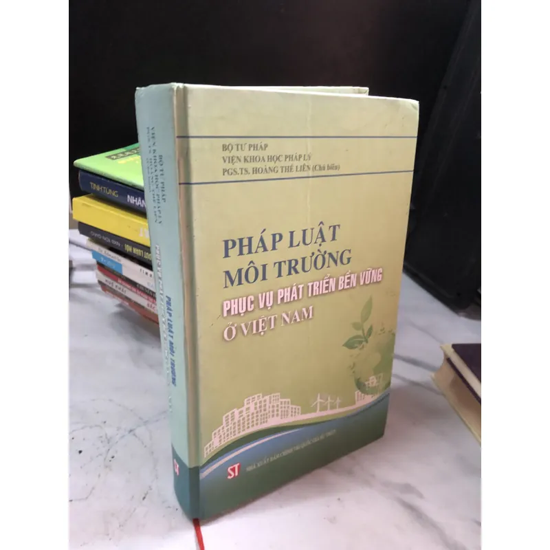 Pháp luật môi trường phục vụ phát triển bền vững ở Việt Nam  723268