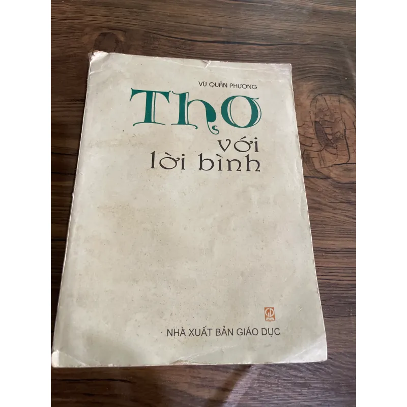 VŨ QUẦN PHƯƠNG - THƠ VỚI LỜI BÌNH 573074