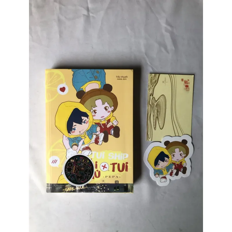 Sách cũ, bị rách bìa trước, bị dán sticker Tui Ship Đối Thủ X Tui - PEPA 991966