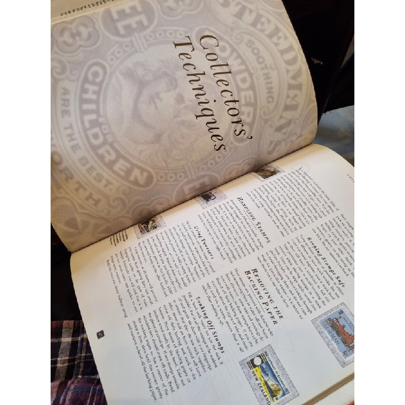 A BEGINNER'S GUIDE TO STAMP COLLECTING - Neill Granger 450404