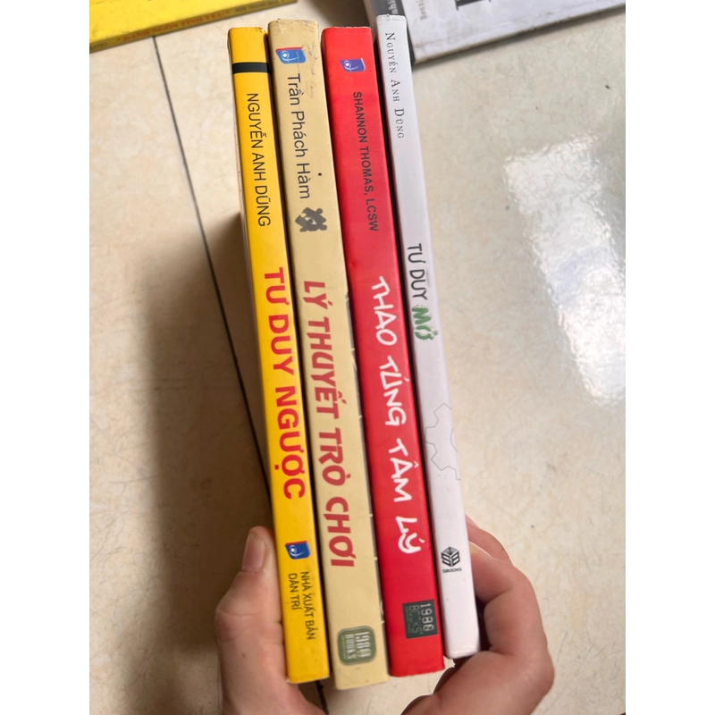 Combo 4 quyển tư duy mở, thao túng tâm lý, lý thuyết trò chơi, tư duy ngược  500042