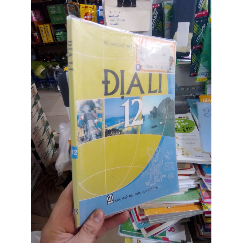 Địa Lí 12 2022 mới 80% Giáo khoa HCM2702 930193