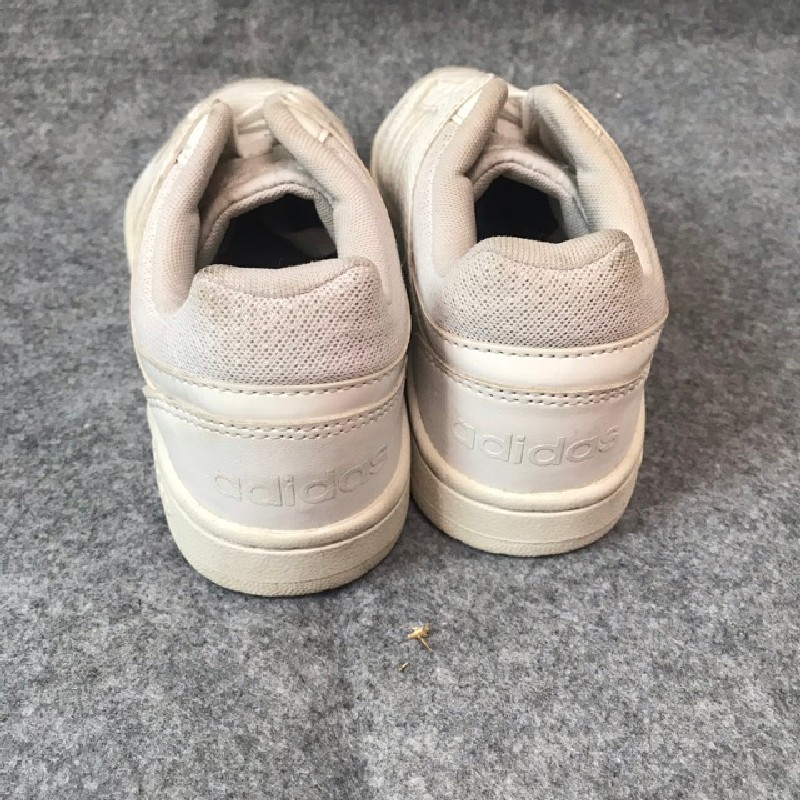 Giầy ADIDAS CHÍNH HÃNG full white màu trắng 2hand ( đã qua sử dụng) 392