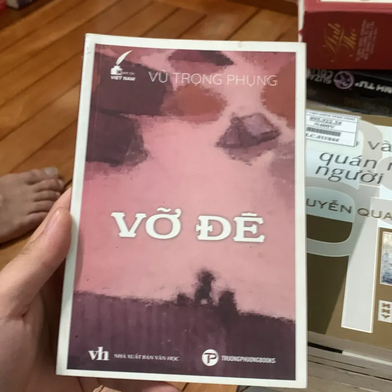 Vỡ đê - Vũ Trọng Phụng  754108