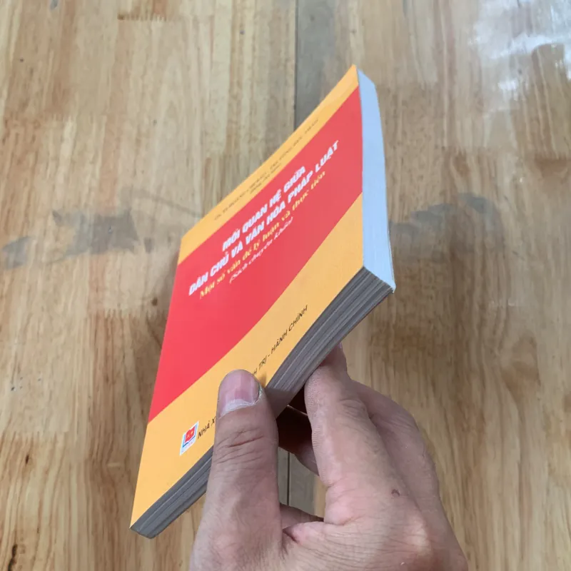 Mối quan hệ giữa dân chủ và văn hoá pháp luật, một số vấn đề lý luận thực tiễn 1024452