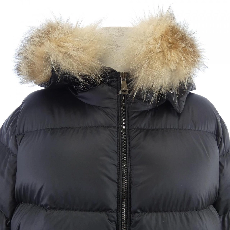 Áo khoác lông vũ MONCLER BOED 632528